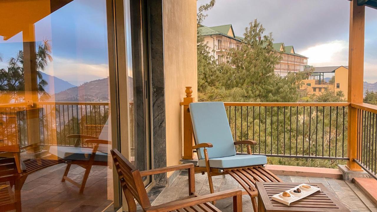 Taj Theog Resort & Spa شيملا المظهر الخارجي الصورة