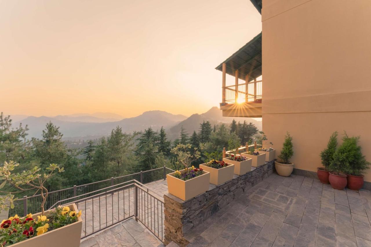 Taj Theog Resort & Spa شيملا المظهر الخارجي الصورة