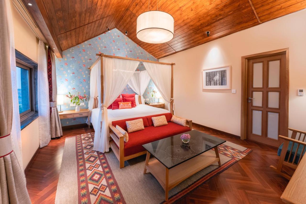 Taj Theog Resort & Spa شيملا المظهر الخارجي الصورة