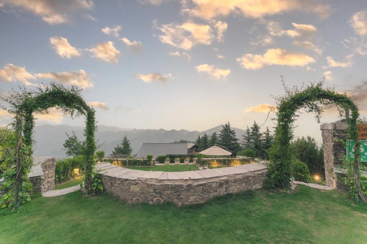 Taj Theog Resort & Spa شيملا المظهر الخارجي الصورة