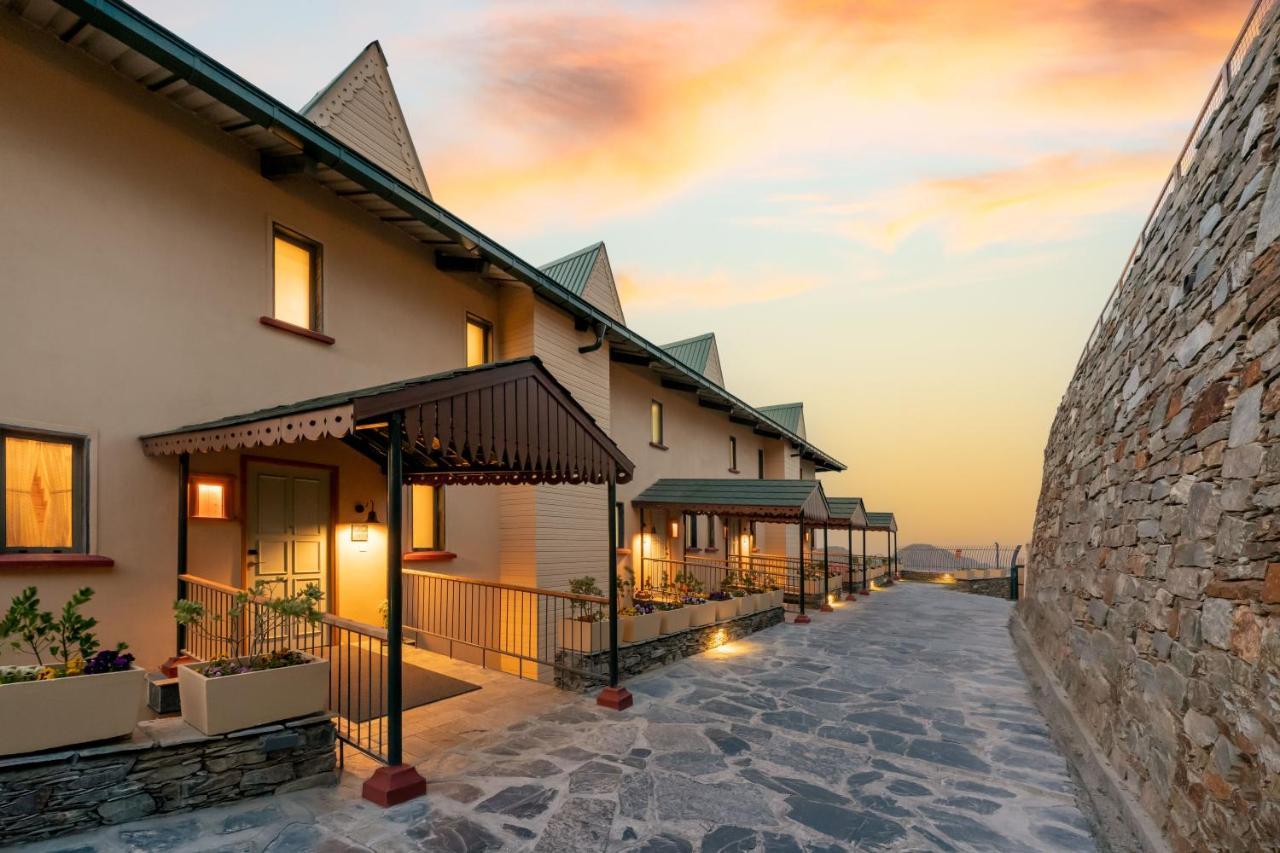 Taj Theog Resort & Spa شيملا المظهر الخارجي الصورة