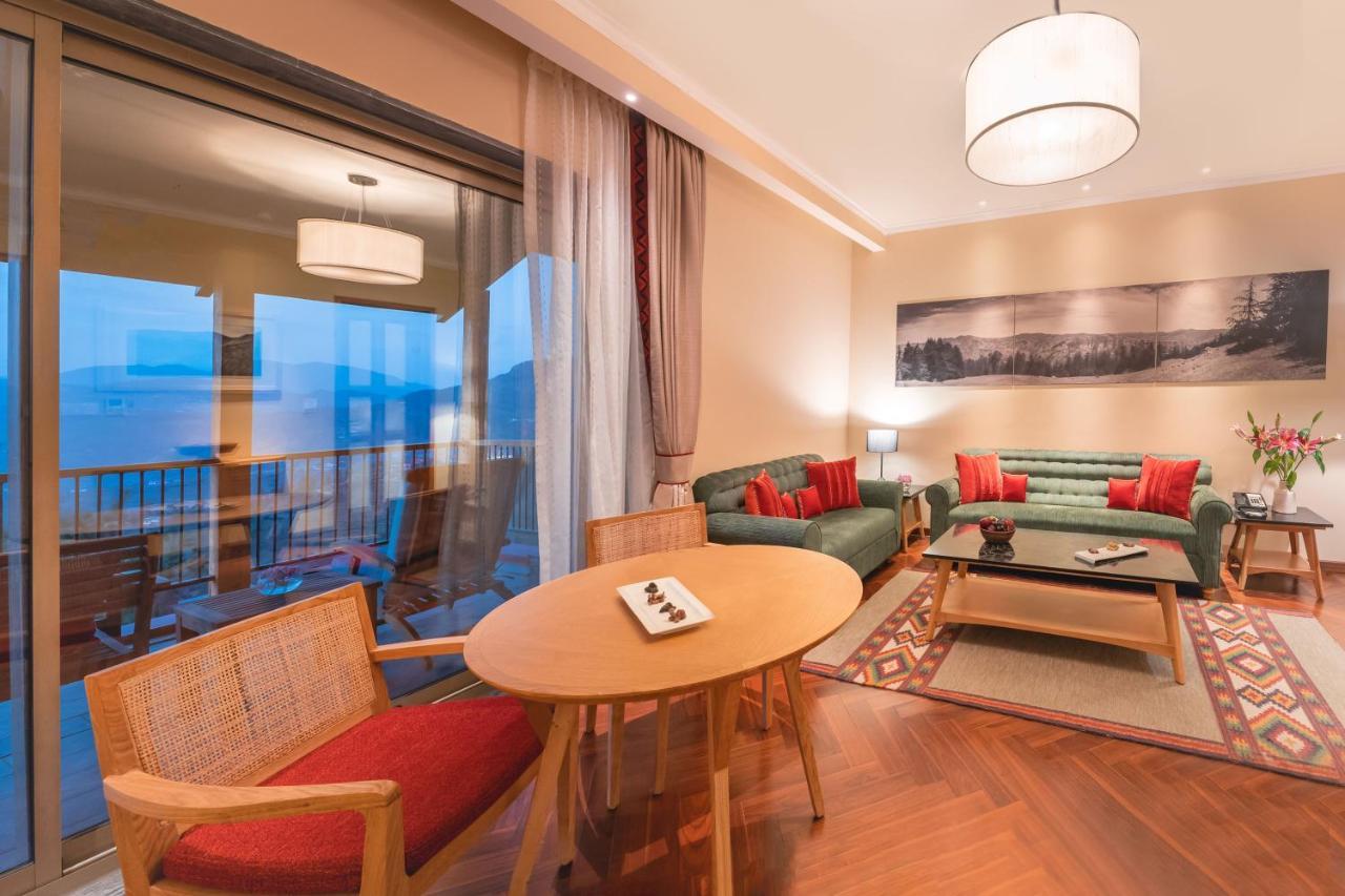 Taj Theog Resort & Spa شيملا المظهر الخارجي الصورة