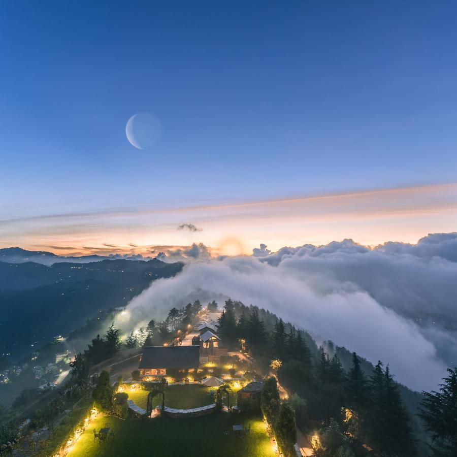 Taj Theog Resort & Spa شيملا المظهر الخارجي الصورة